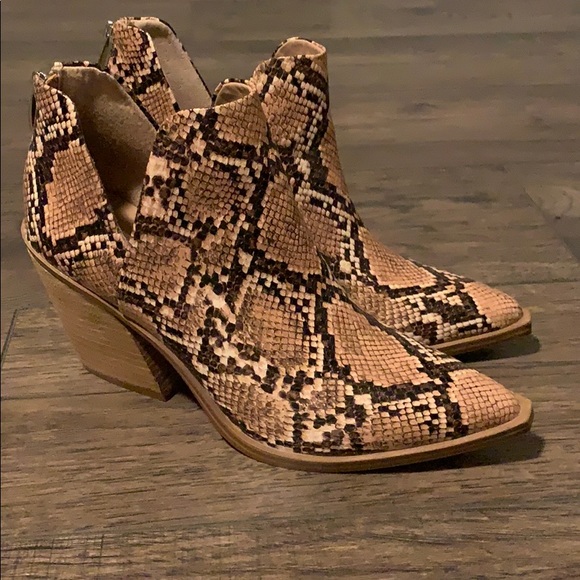 camryn bootie steve madden